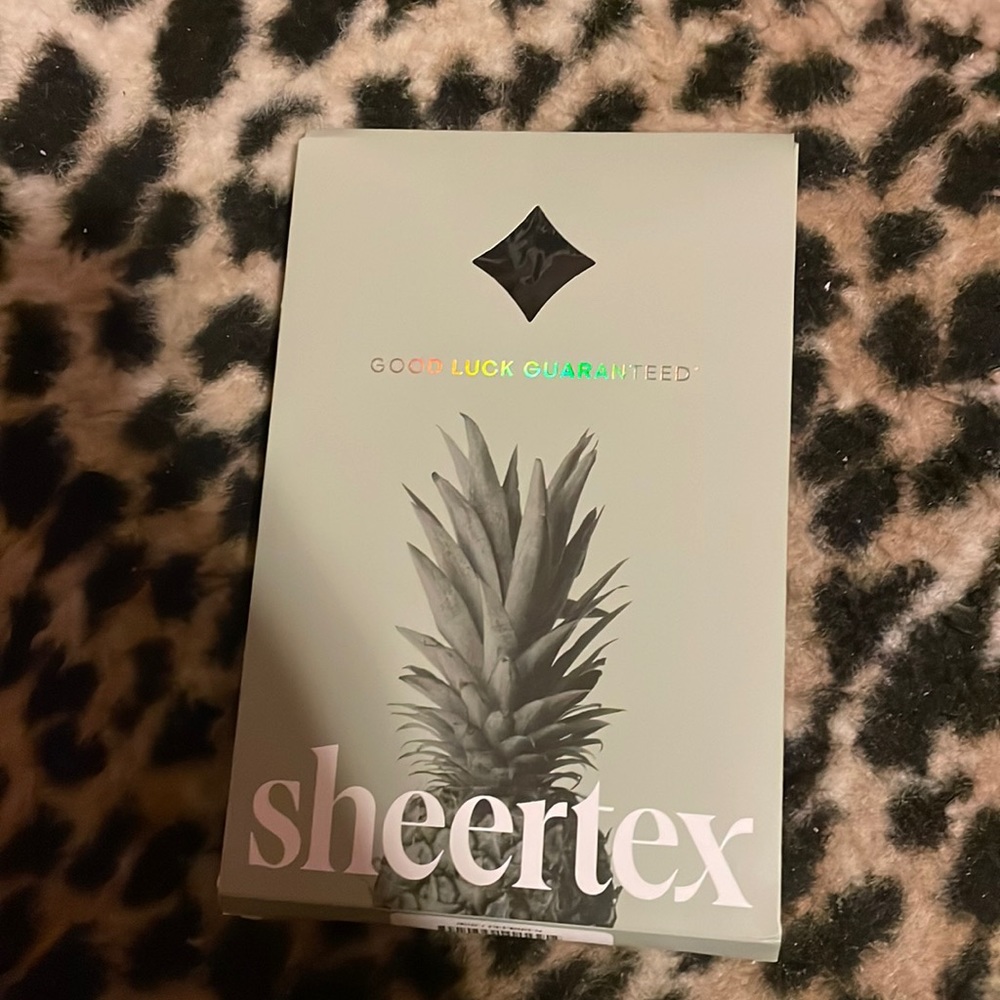 Sheertex Classic Sheet Rip-Resistant Tights in Small